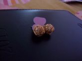 brinco entrelaçado folheado a ouro 18k